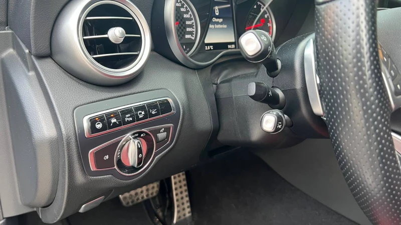 Mercedes-Benz C 43 AMG 4Matic = Distronic = , снимка 11 - Автомобили и джипове - 53284275