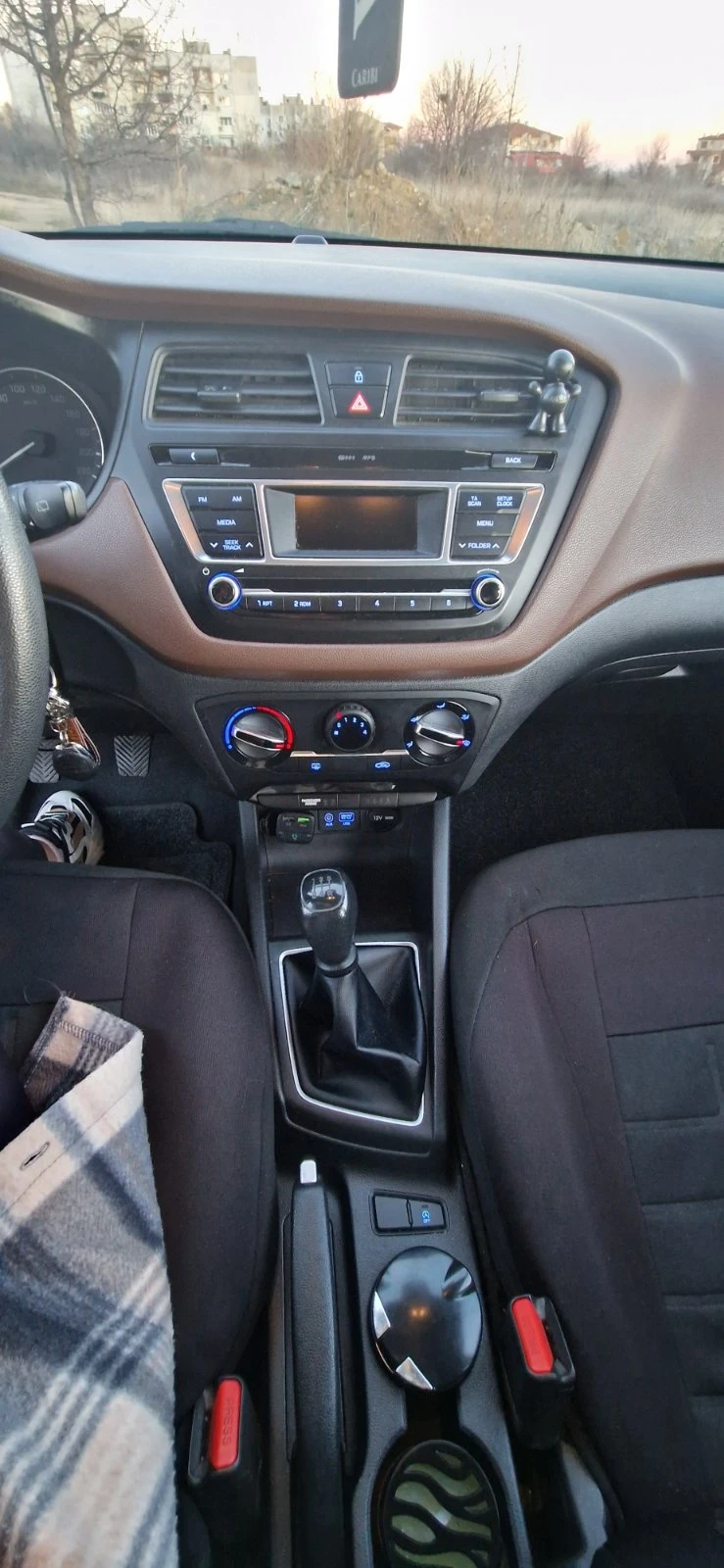 Hyundai I20, снимка 12 - Автомобили и джипове - 48369356