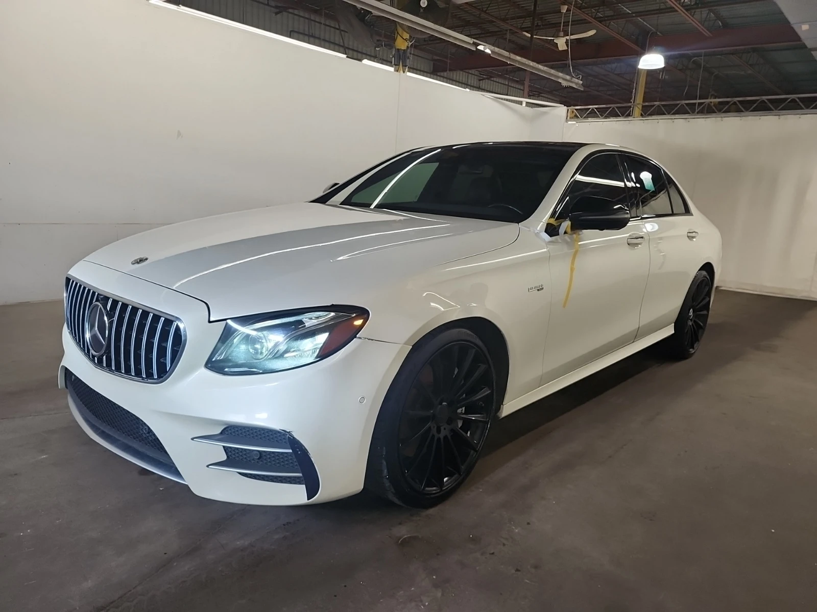 Mercedes-Benz E 43 AMG FULL DIGITAL/LANE ASSIST/BURMESTER/KEYLESS/ОБДУХВ., снимка 1