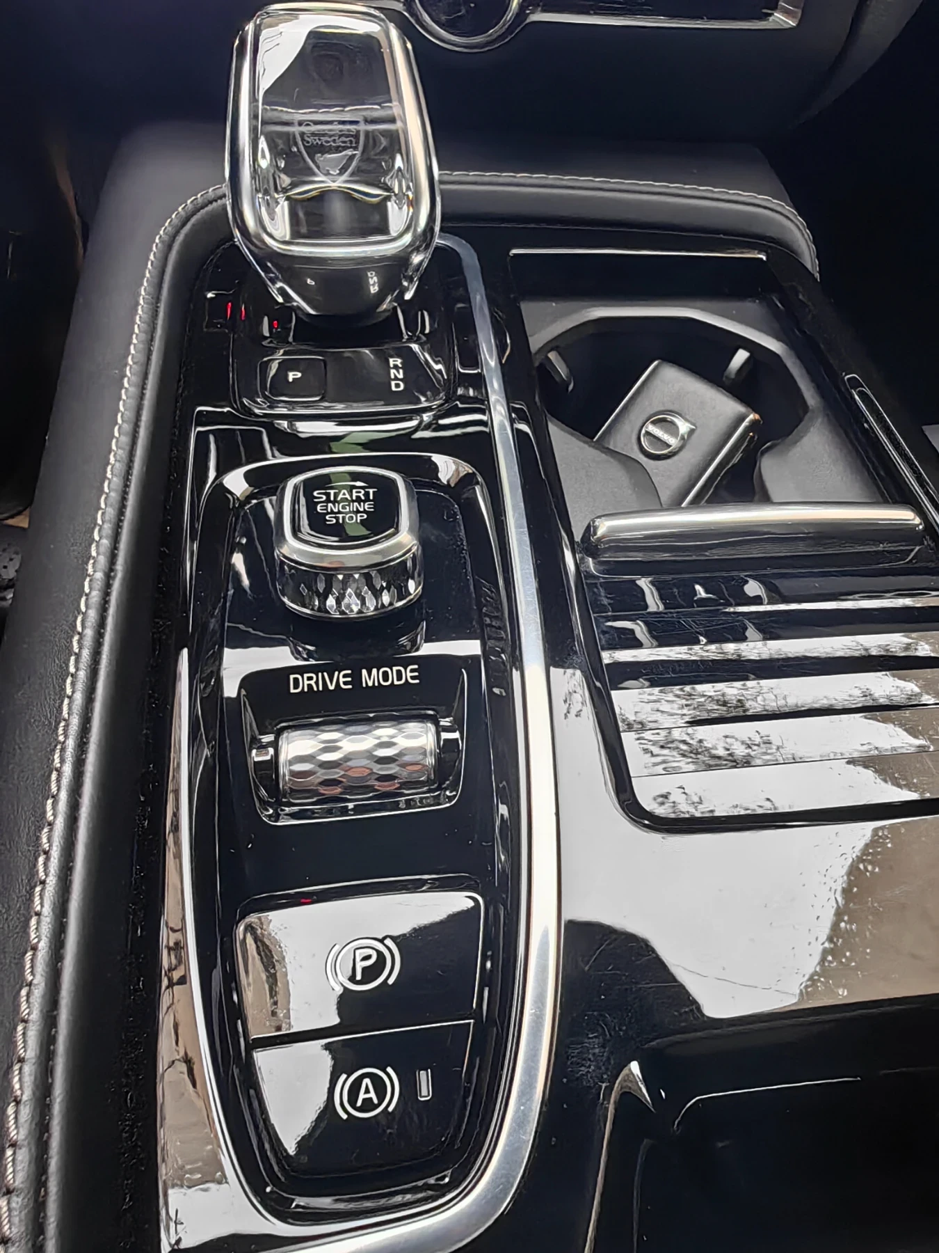 Volvo S60 T8 Inscription+ + +    360    | Mobile.bg   12