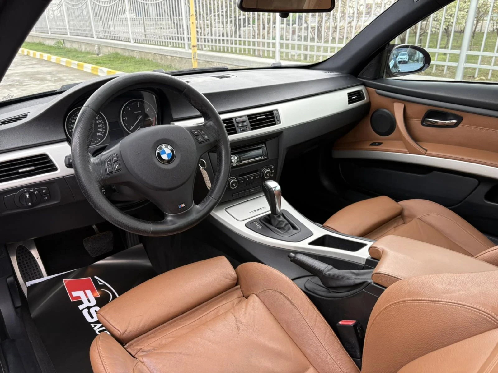 BMW 330 Оригинален М пакет  - изображение 8