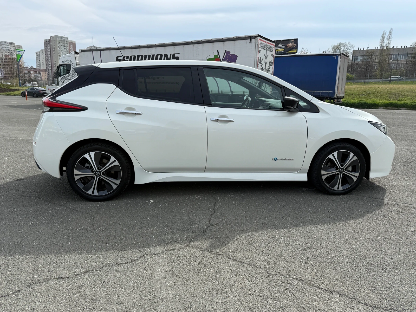 Nissan Leaf   - изображение 10