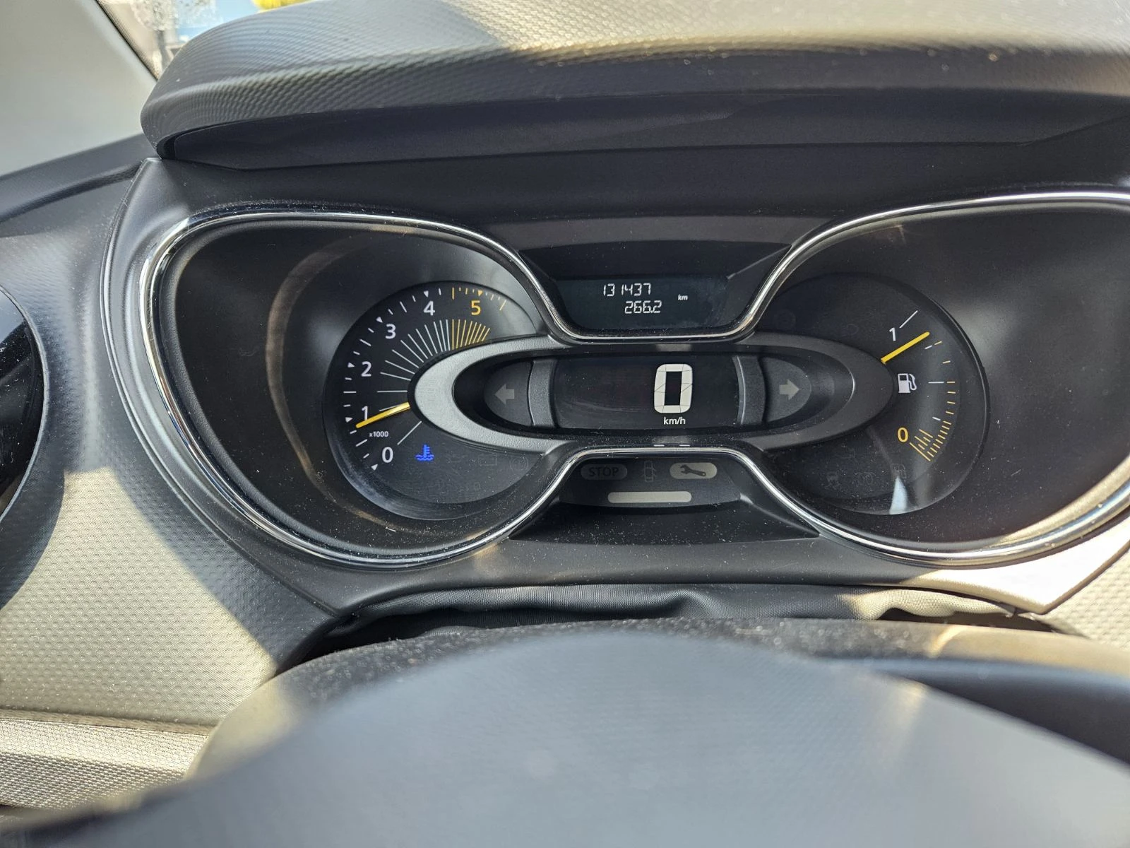 Renault Captur 1.5 - изображение 3
