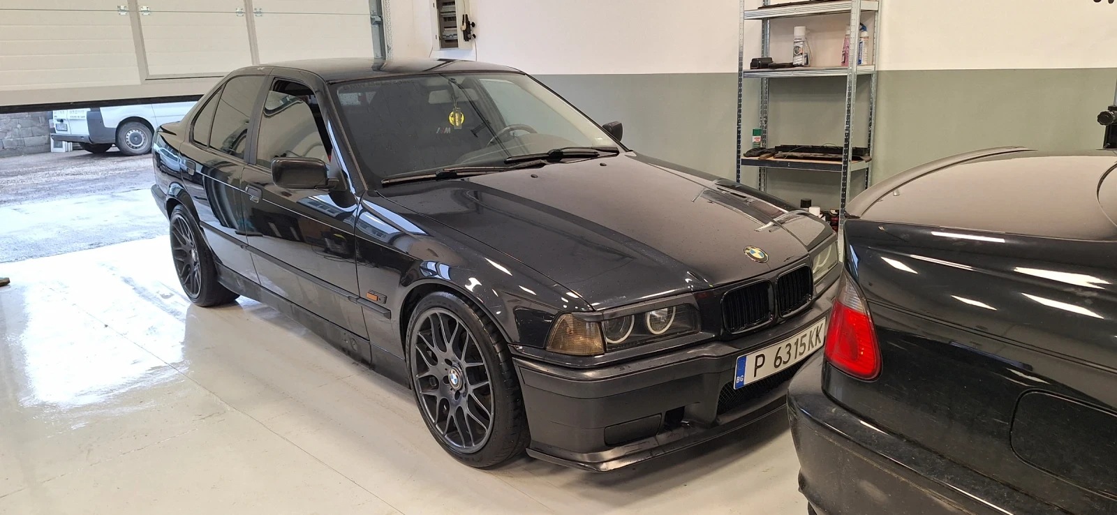 BMW 318 318i - изображение 2