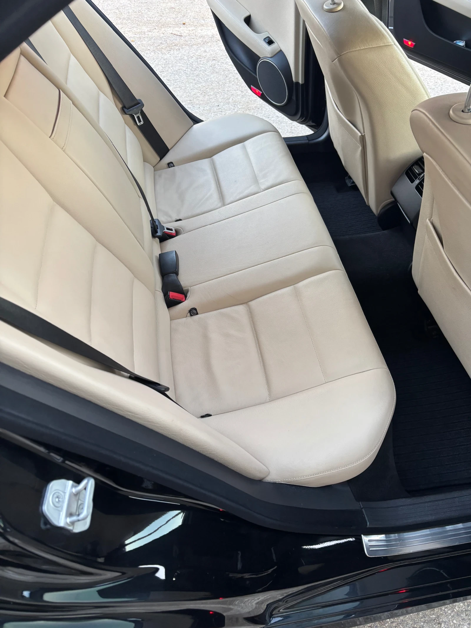 Mercedes-Benz C 320  - изображение 8