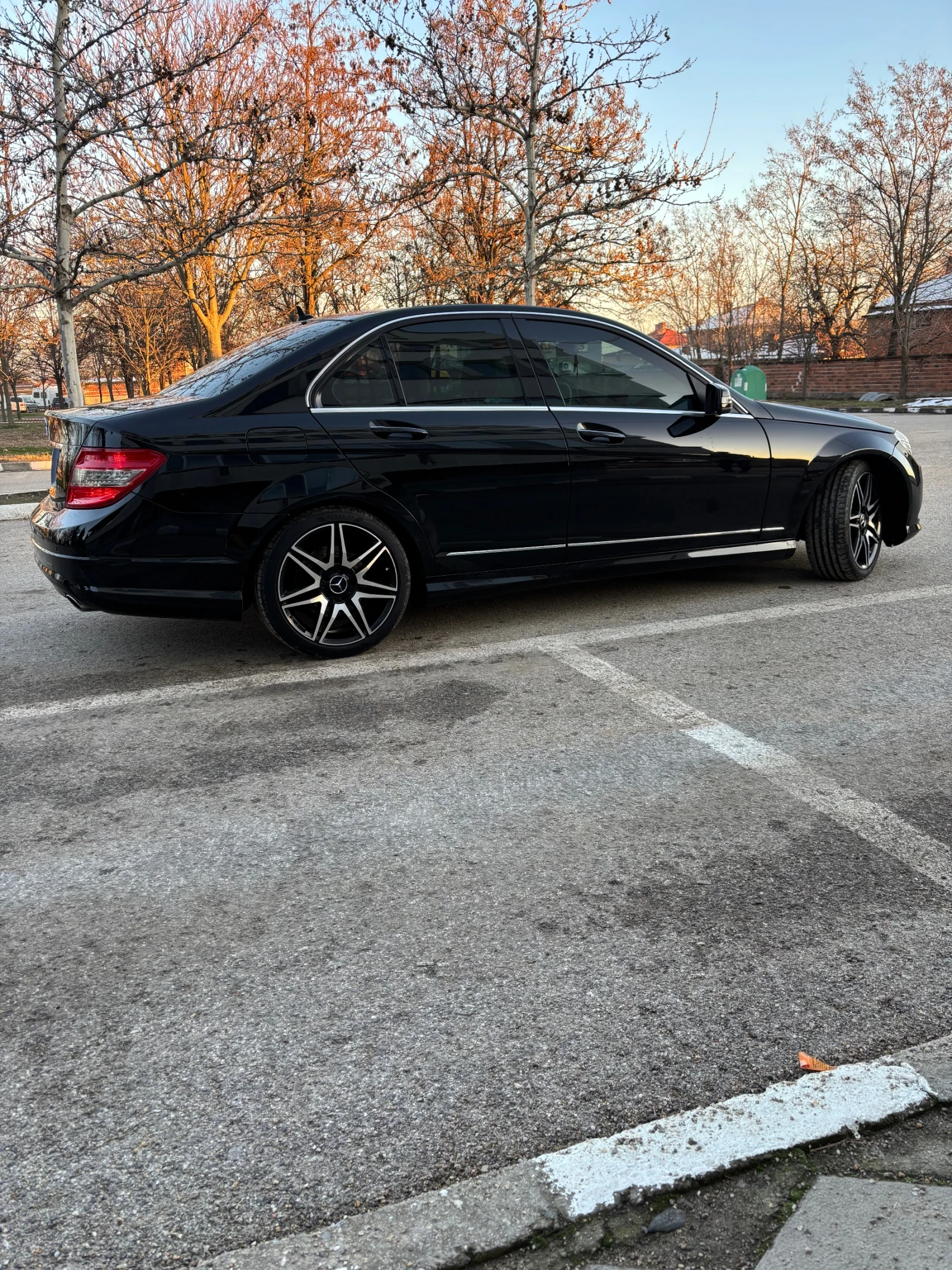 Mercedes-Benz C 320  - изображение 6
