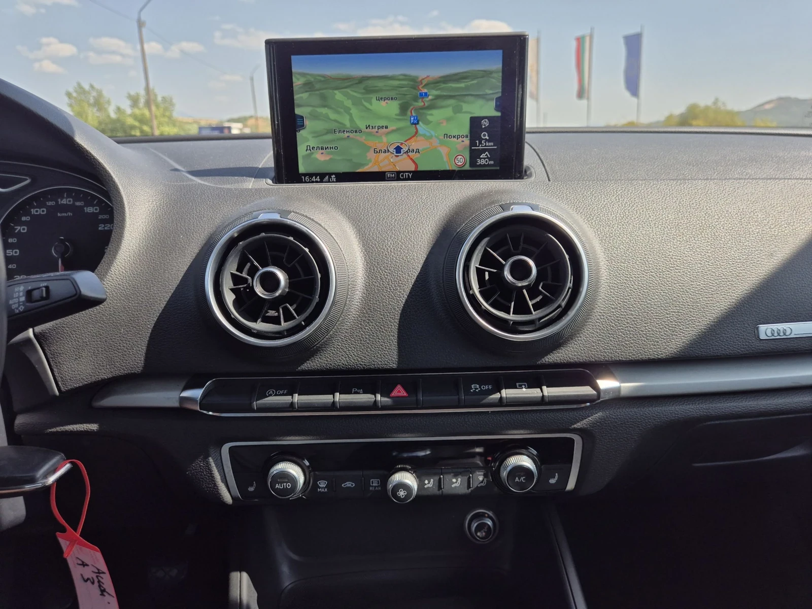 Audi A3 1.6Tdi Full Option  - изображение 8