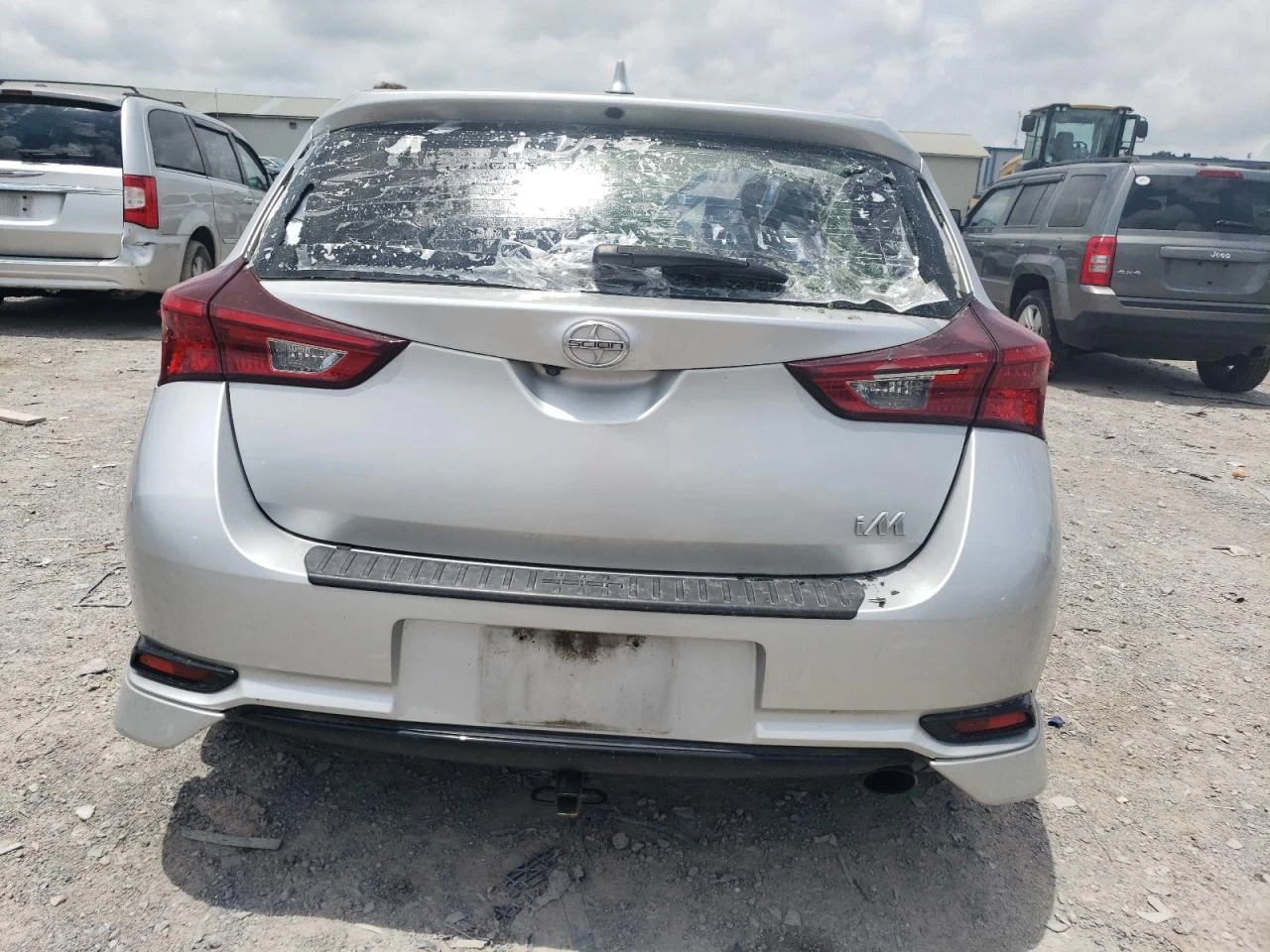 Toyota Auris  SCION IM - изображение 9