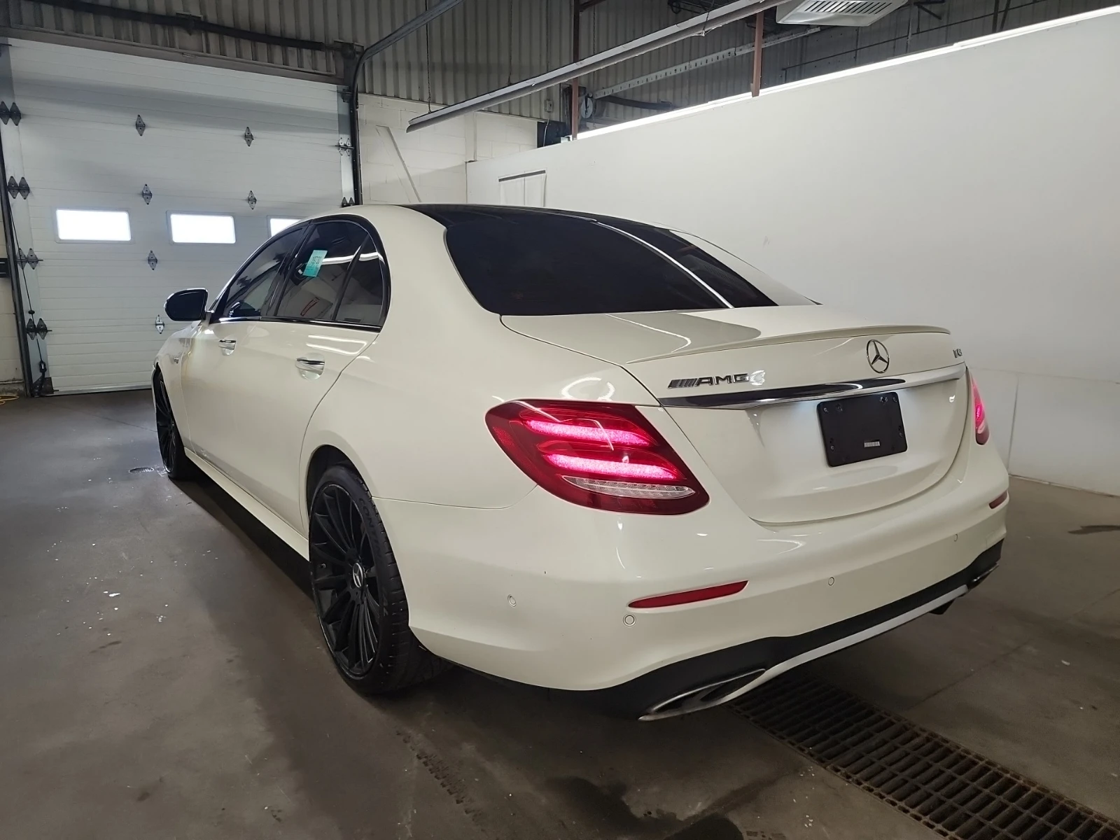 Mercedes-Benz E 43 AMG FULL DIGITAL/LANE ASSIST/BURMESTER/KEYLESS/. | Mobile.bg   4