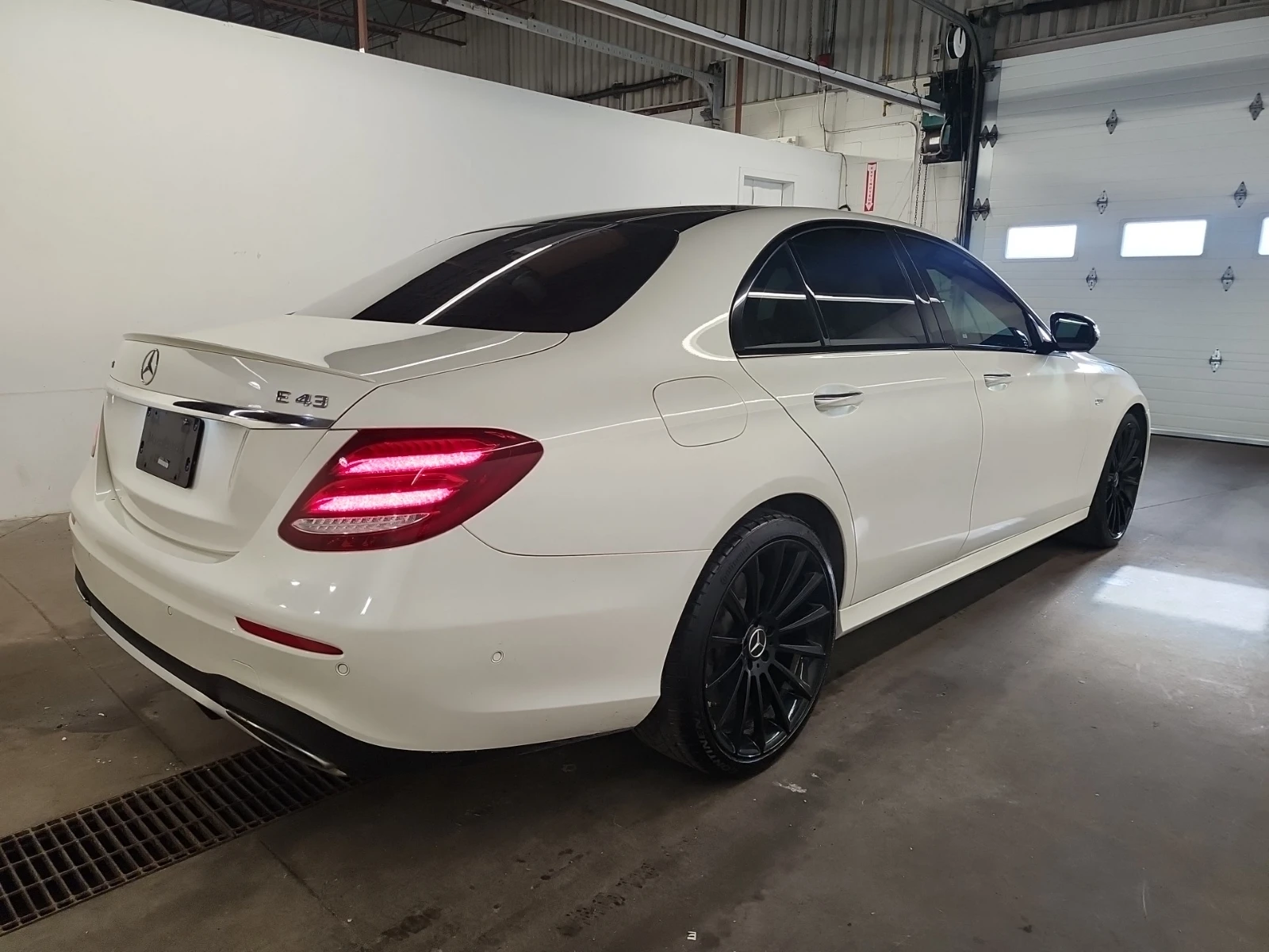 Mercedes-Benz E 43 AMG FULL DIGITAL/LANE ASSIST/BURMESTER/KEYLESS/. | Mobile.bg   3
