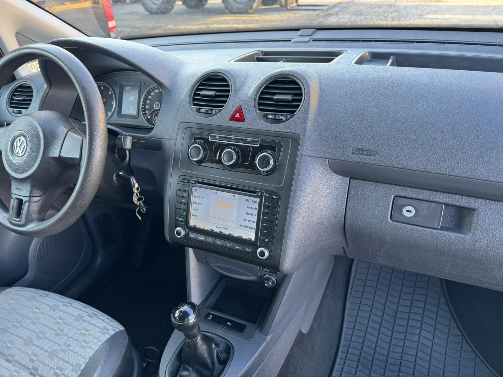 VW Caddy 1.6TDI Maxxsi 5����� | Mobile.bg � ����������� 14
