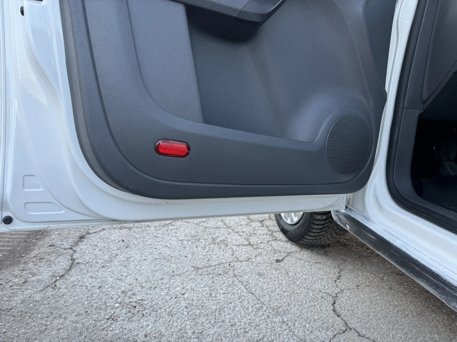 VW Caddy 1.6TDI Maxxsi 5����� | Mobile.bg � ����������� 17