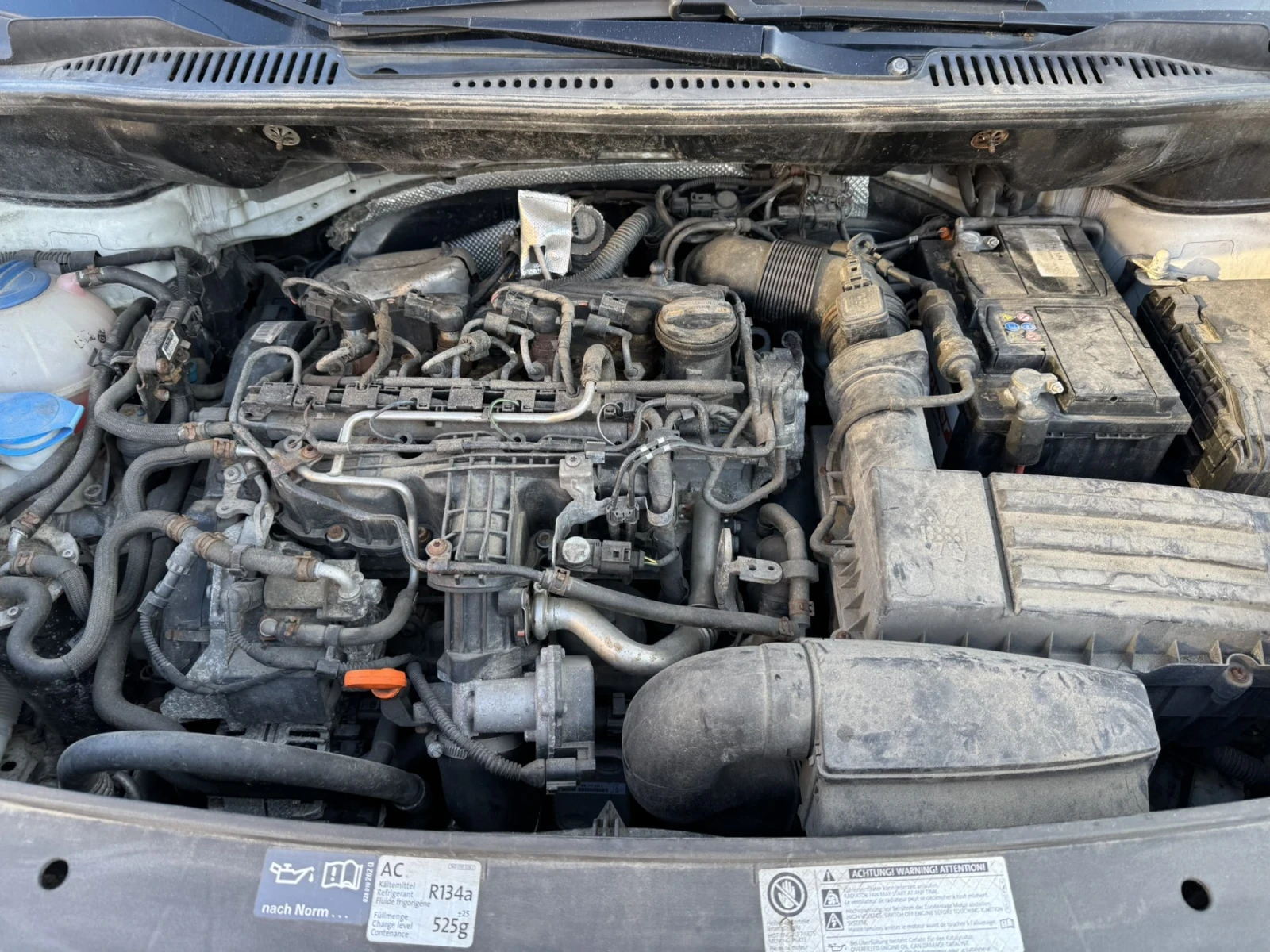 VW Caddy 1.6TDI Maxxsi 5места - изображение 7