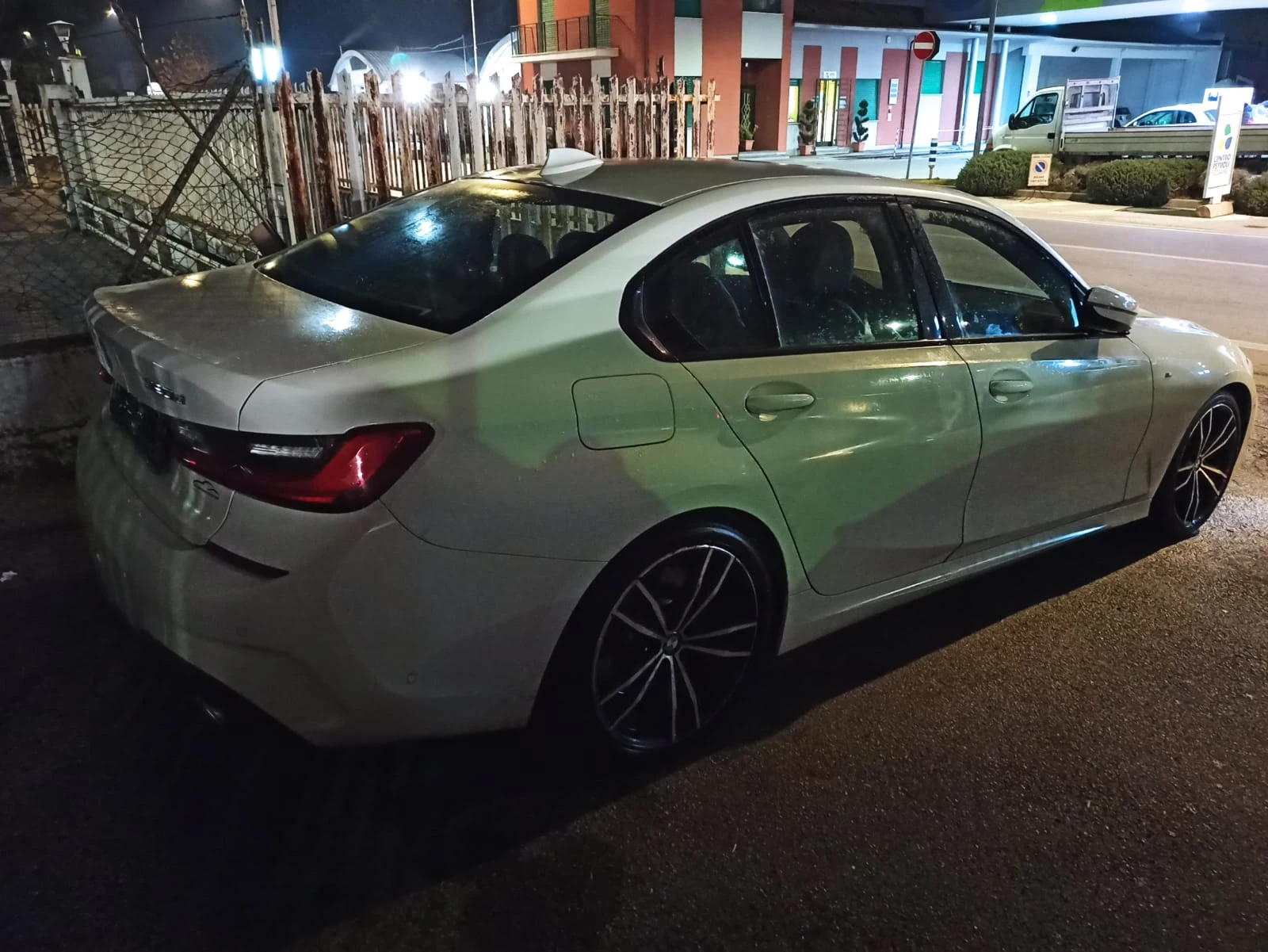 BMW 320 M-SPORT= 2021г. 190кс СЕРВИЗНА ИСТОРИЯ в БМВ! - изображение 3