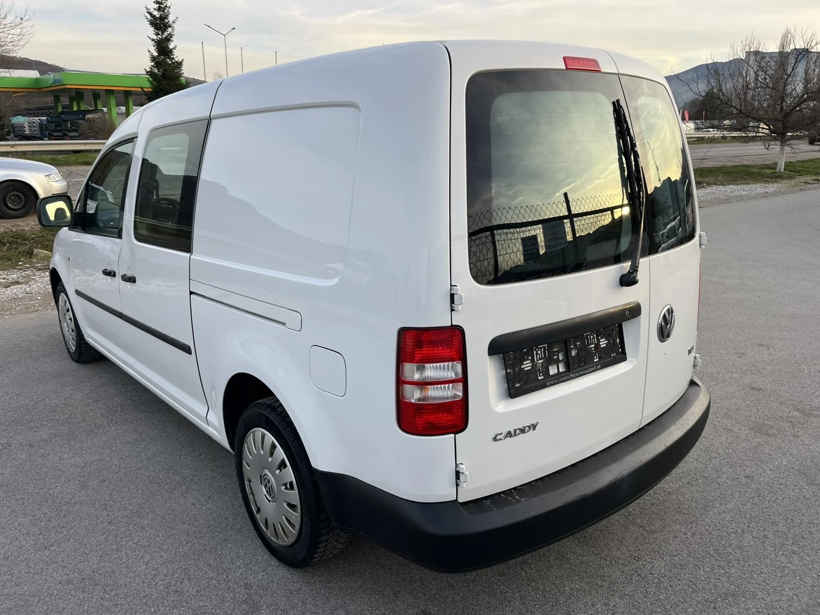 VW Caddy MAXI 1.6TDI 102кс EURO 5B КЛИМАТИК - изображение 5