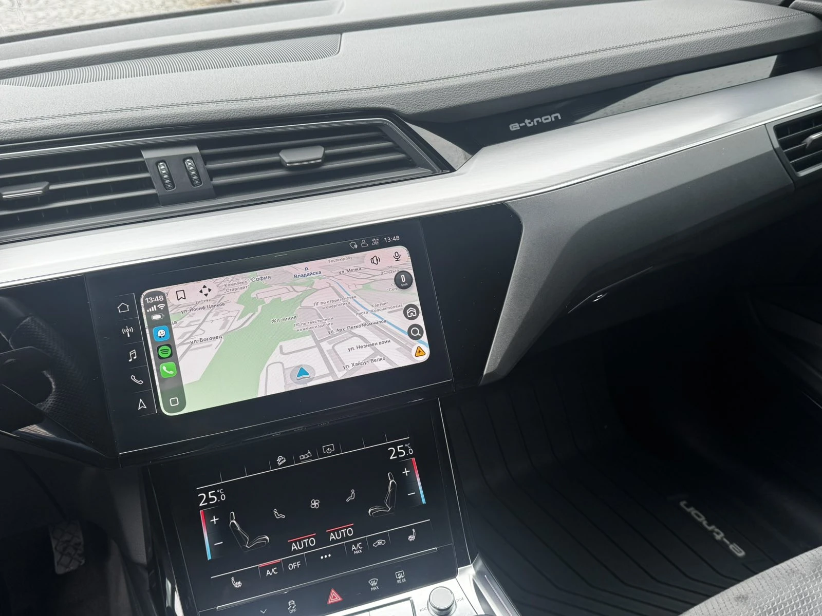 Audi E-Tron  - изображение 7