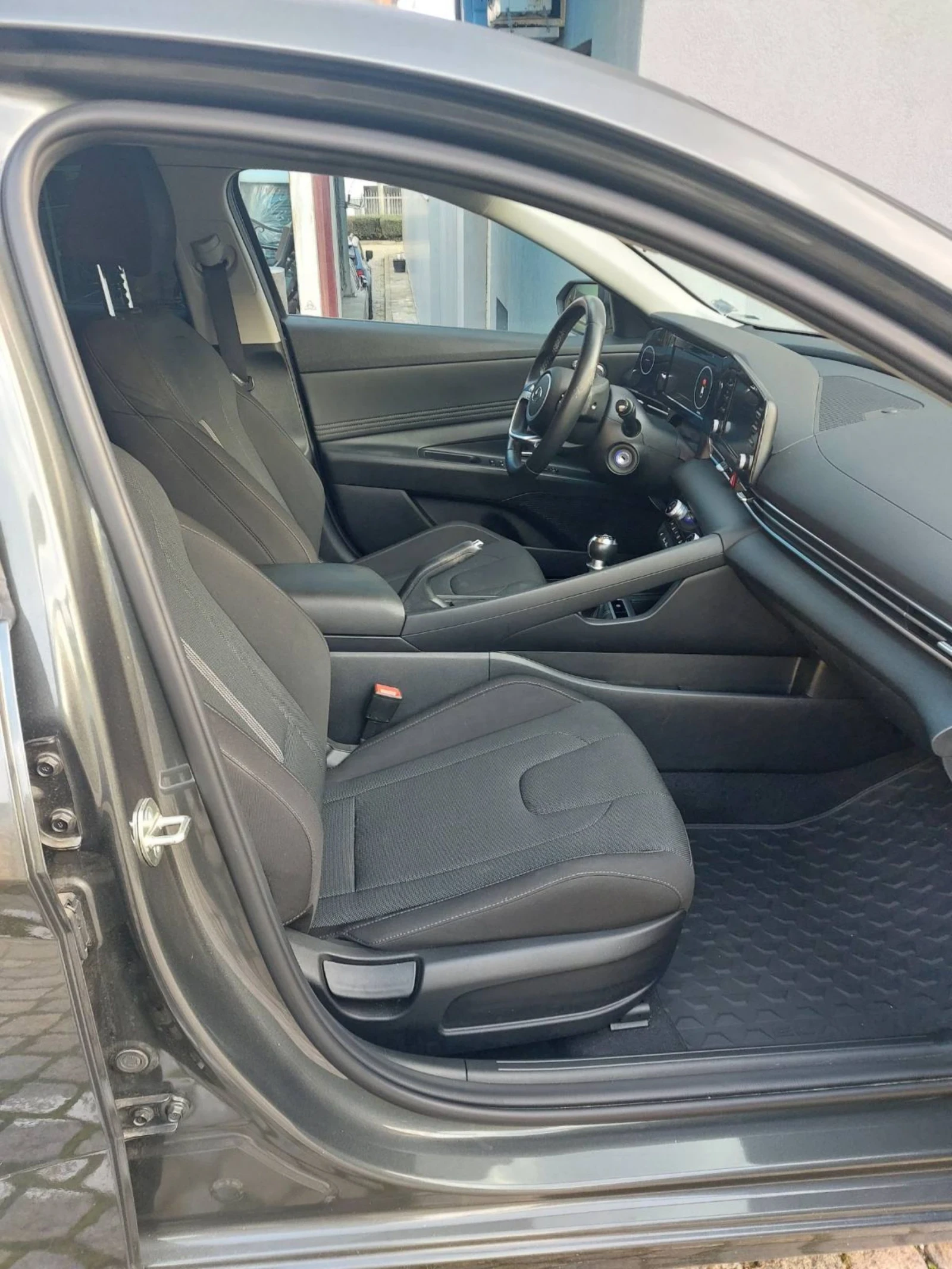 Hyundai Elantra, снимка 6 - Автомобили и джипове - 53802677