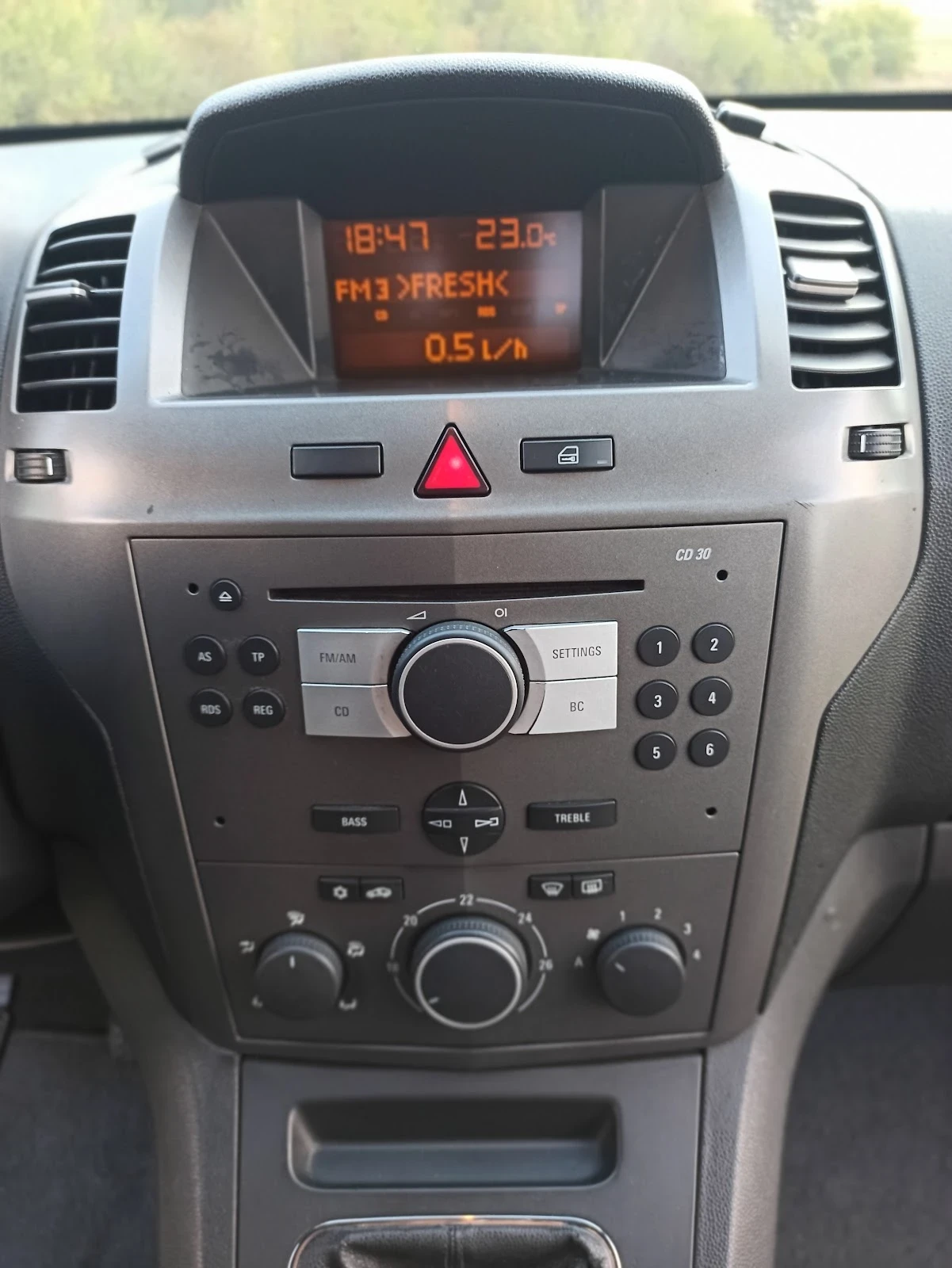 Opel Zafira, снимка 9 - Автомобили и джипове - 54183037