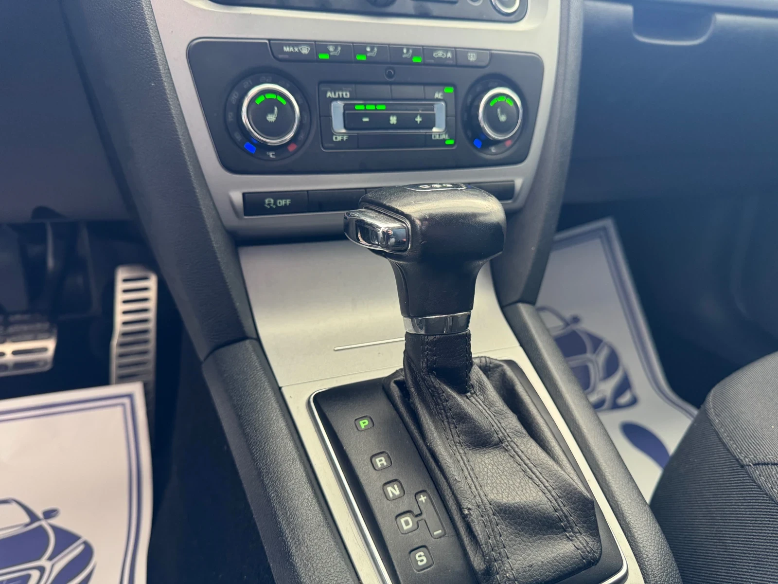 Skoda Octavia NAVI-AVTOMAT-2.0-140, снимка 14 - Автомобили и джипове - 54238346