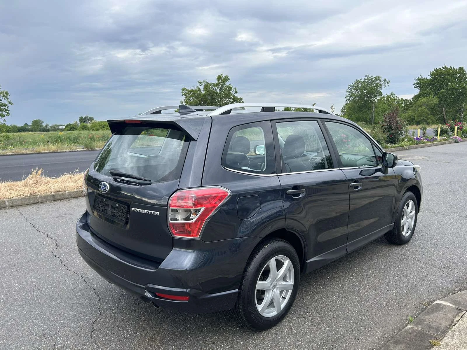 Subaru Forester 2.0 4X4, снимка 5 - Автомобили и джипове - 54616821