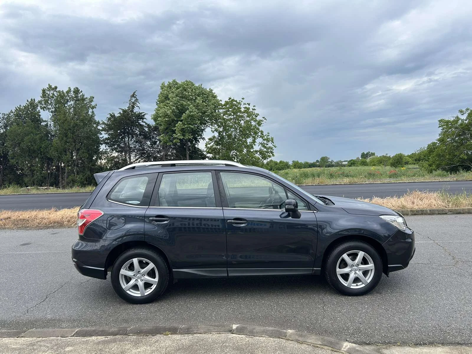 Subaru Forester 2.0 4X4, снимка 4 - Автомобили и джипове - 54616821