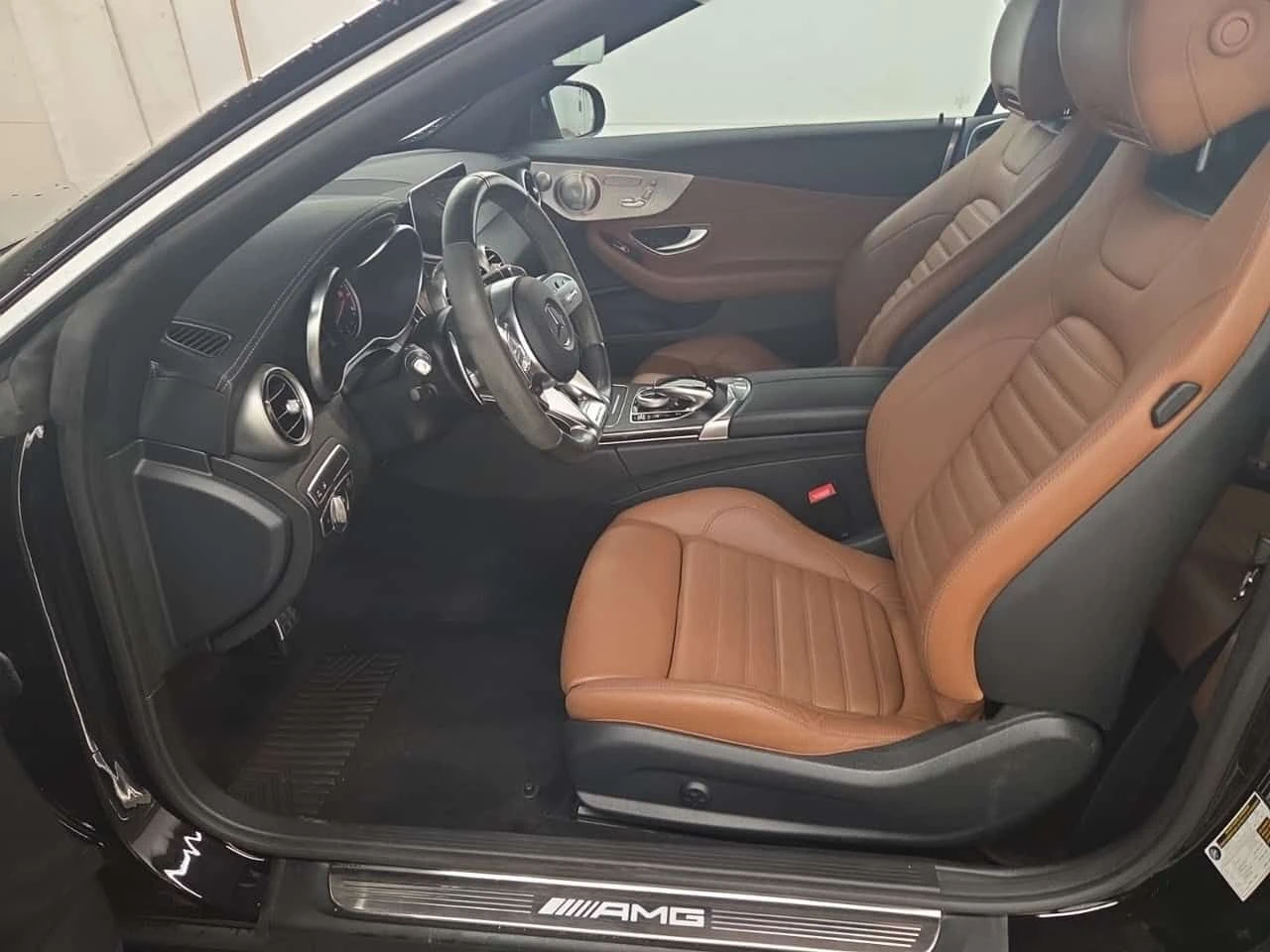 Mercedes-Benz C 43 AMG CABRIO| BURMESTER| ОБДУХВАНЕ| ПАНО| 360| 2 КЛЮЧА| , снимка 8 - Автомобили и джипове - 55062950