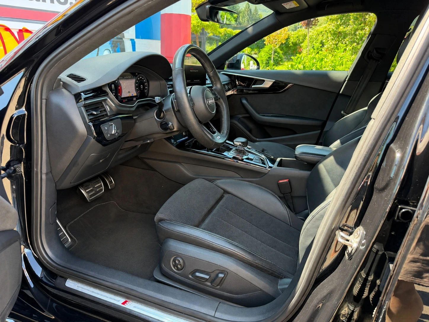 Audi A4 Limousine Quattro S line 1 собственик, снимка 16 - Автомобили и джипове - 55463175
