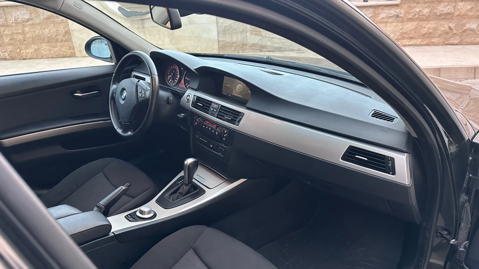 BMW 320 163кс АВТОМАТ НАВИГАЦИЯ КСЕНОН, снимка 9 - Автомобили и джипове - 55781014