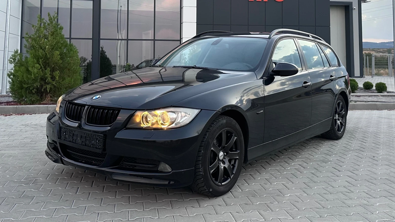 BMW 320 163кс АВТОМАТ НАВИГАЦИЯ КСЕНОН, снимка 3 - Автомобили и джипове - 55781014