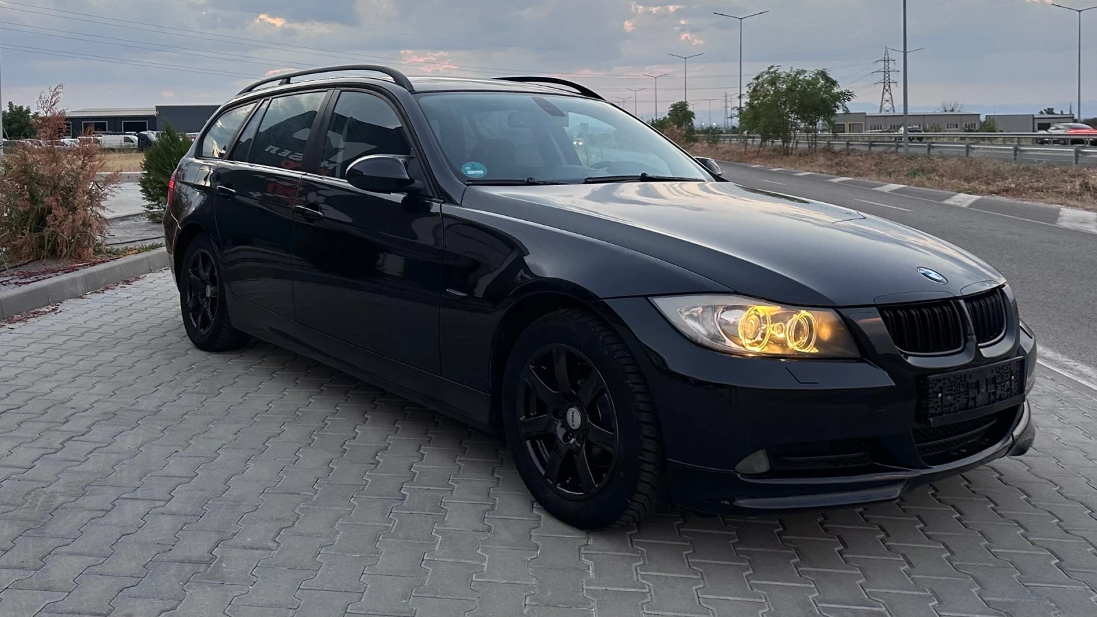 BMW 320 163кс АВТОМАТ НАВИГАЦИЯ КСЕНОН