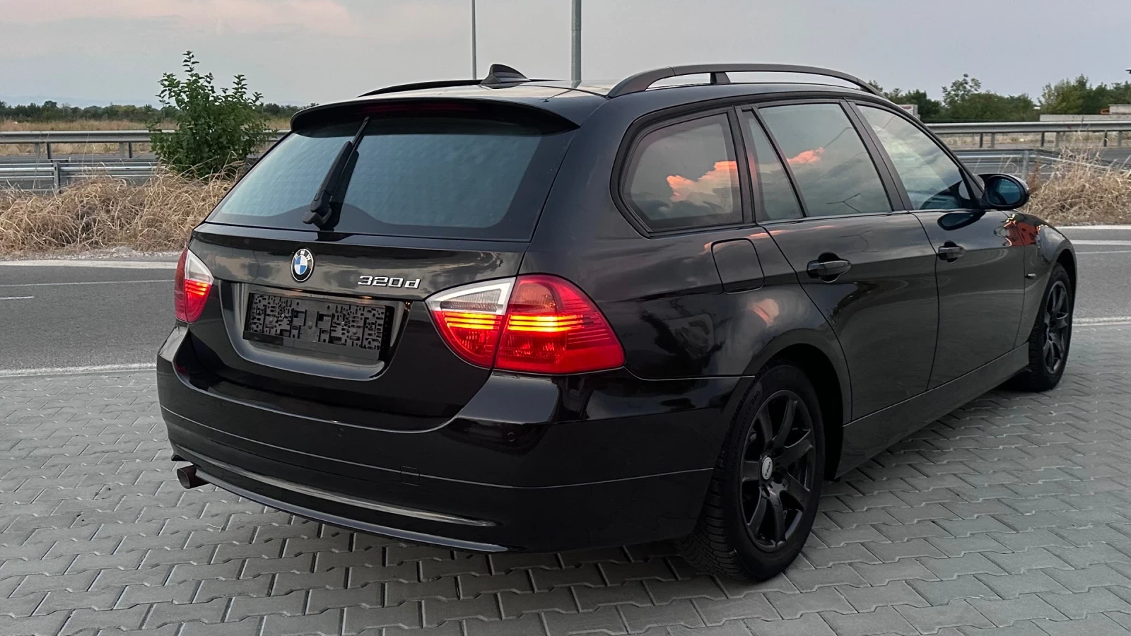 BMW 320 163кс АВТОМАТ НАВИГАЦИЯ КСЕНОН, снимка 4 - Автомобили и джипове - 55781014
