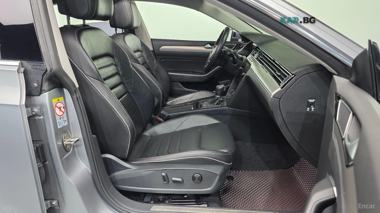 VW Arteon МАСАЖ* ОБДУХВАНЕ* ПОДГРЕВ* КАМЕРА* DIGITAL* ПАНО, снимка 11 - Автомобили и джипове - 55891307
