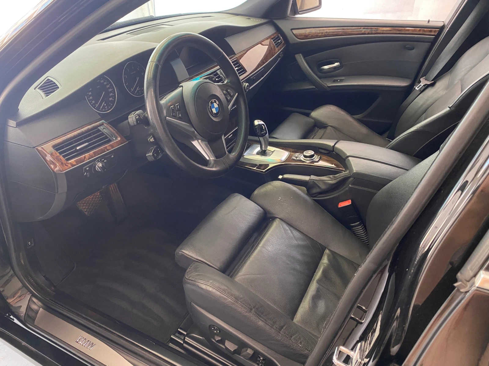 BMW 525 iX 218kc, снимка 9 - Автомобили и джипове - 55957757