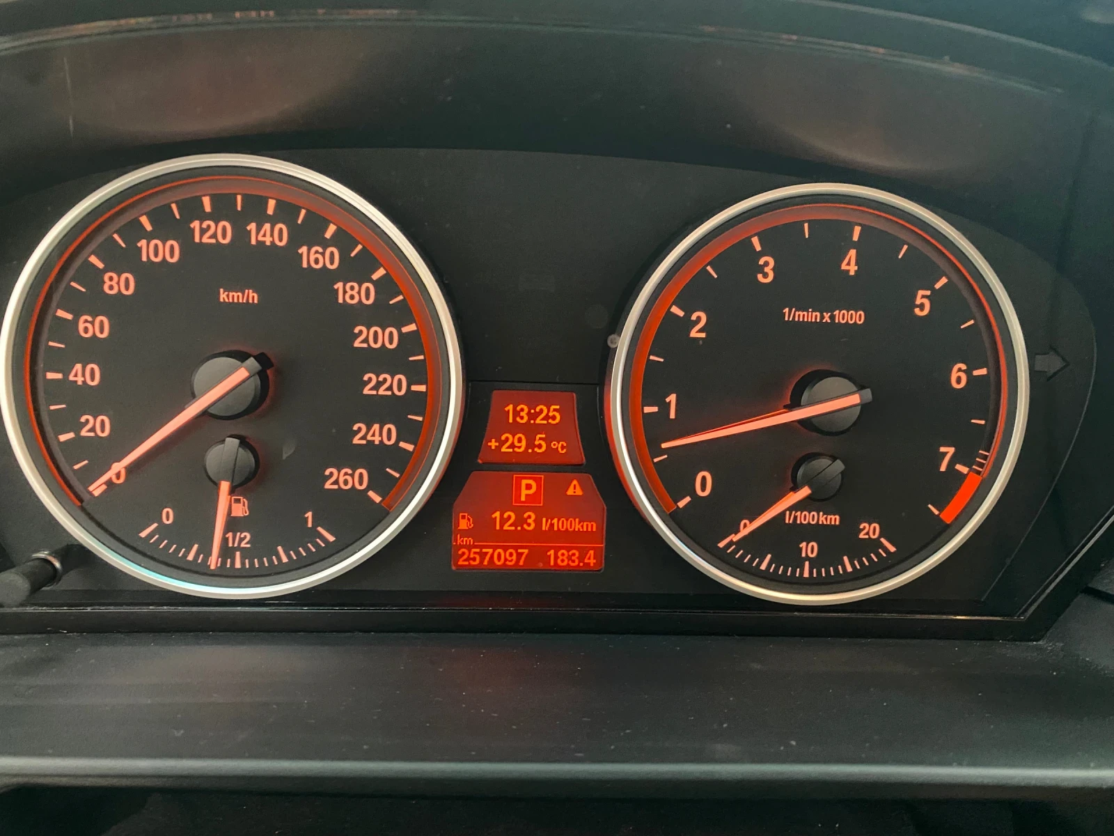BMW 525 iX 218kc, снимка 11 - Автомобили и джипове - 55957757