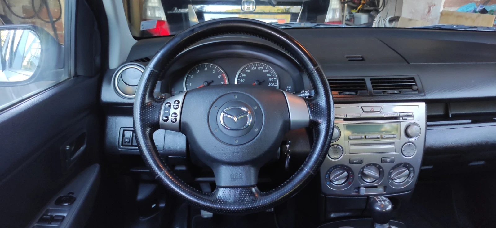 Mazda 2, снимка 5 - Автомобили и джипове - 56153891