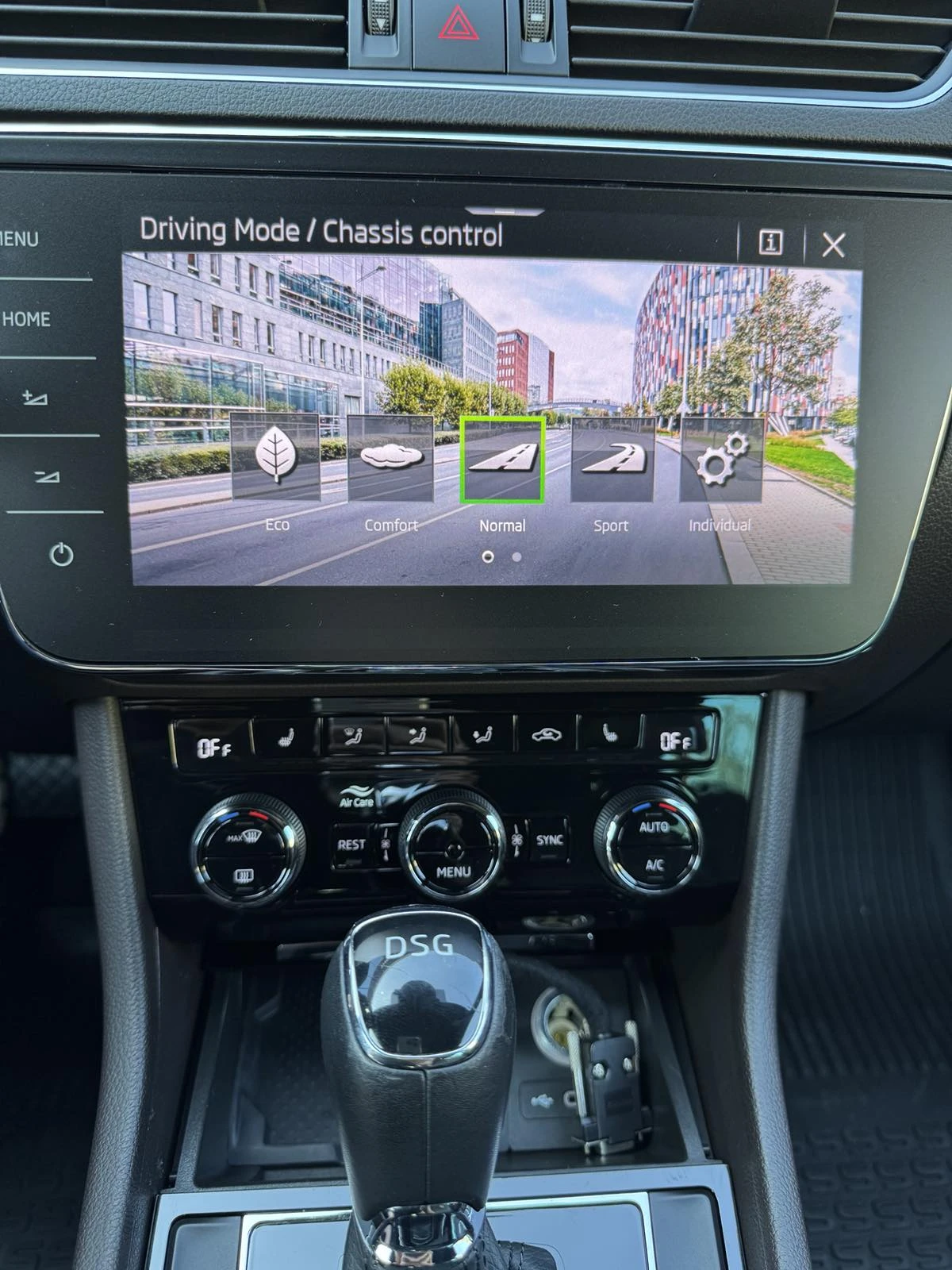 Skoda Superb 1.4TSI L&K Plug-in Hybrid, снимка 17 - Автомобили и джипове - 56334257