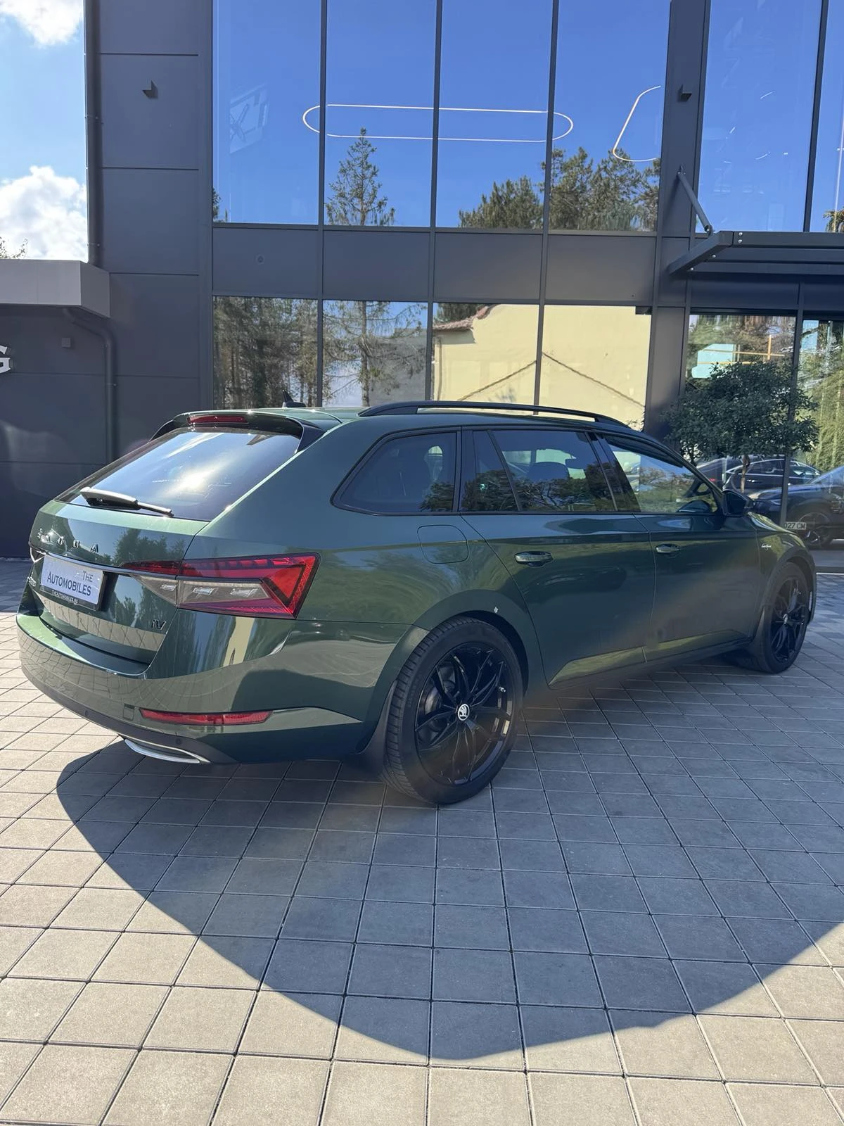 Skoda Superb 1.4TSI L&K Plug-in Hybrid, снимка 7 - Автомобили и джипове - 56334257