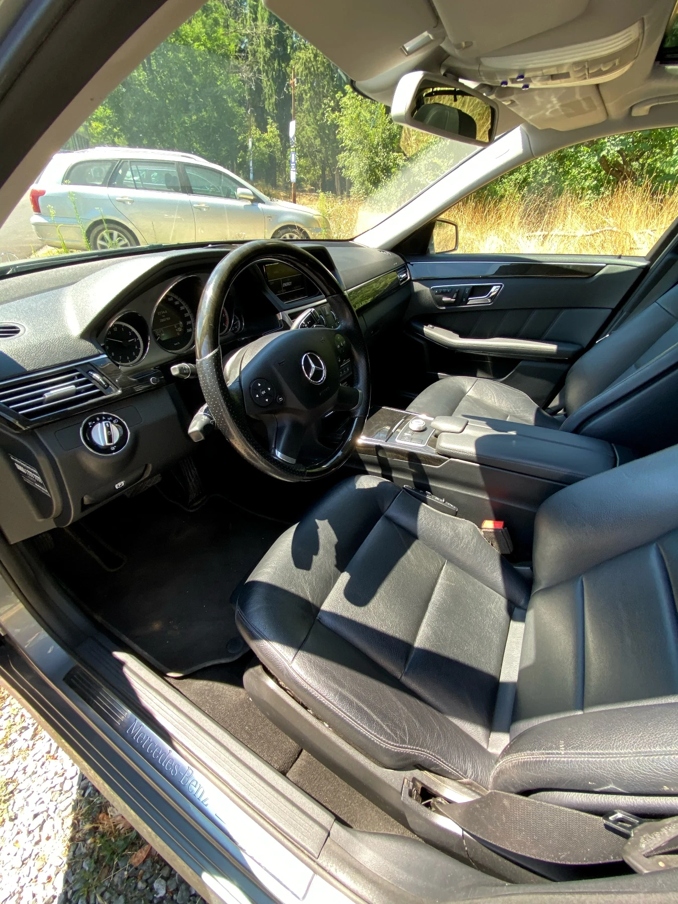 Mercedes-Benz E 350 3.0 CDI, снимка 9 - Автомобили и джипове - 56584409