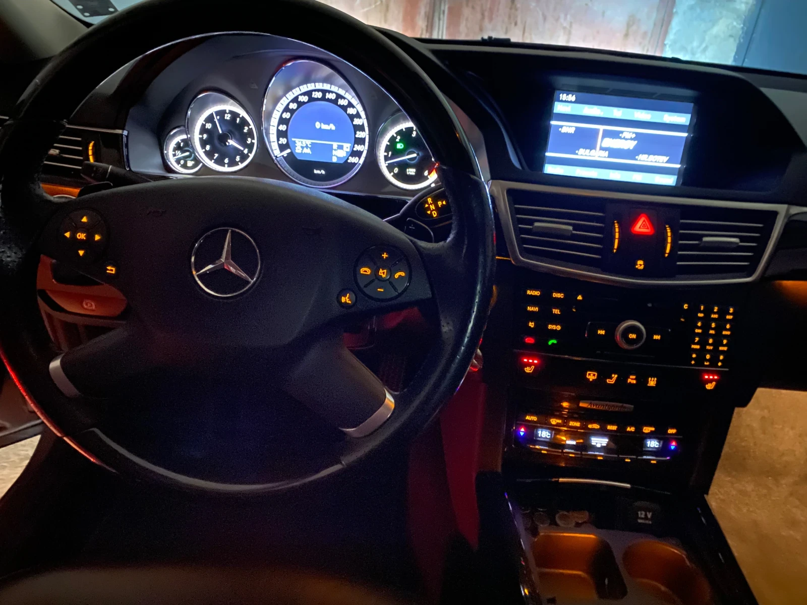 Mercedes-Benz E 350 3.0 CDI, снимка 7 - Автомобили и джипове - 56584409