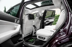 BMW X7 5.0i* X-DRIVE* 7-SEAT* PANORAMA* SKY ROOF* B&W, снимка 10