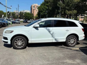 Audi Q7 * 3.0L Sport * CARFAX * ПАНО * KEYLESS * ПОДГРЕВИ, снимка 2
