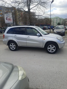 Toyota Rav4 2, 0 д4д - 3600 € / 7040.99 лв. - 17278701 7