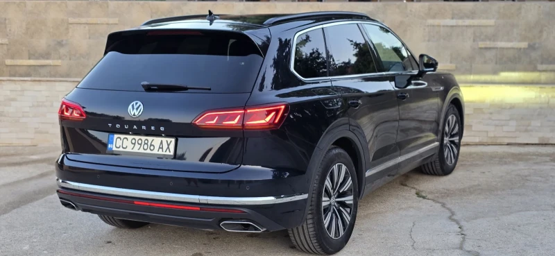 VW Touareg Ексклузивен автомобил; Пробегът е 100% реален!, снимка 6 - Автомобили и джипове - 51988140