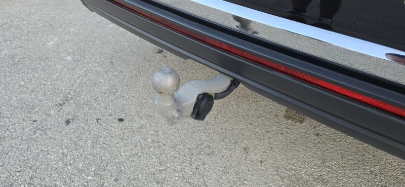 VW Touareg Ексклузивен автомобил; Пробегът е 100% реален!, снимка 12 - Автомобили и джипове - 51988140