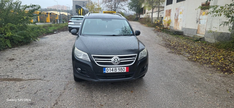 VW Tiguan 2.0d  4x4, снимка 11 - Автомобили и джипове - 52471720