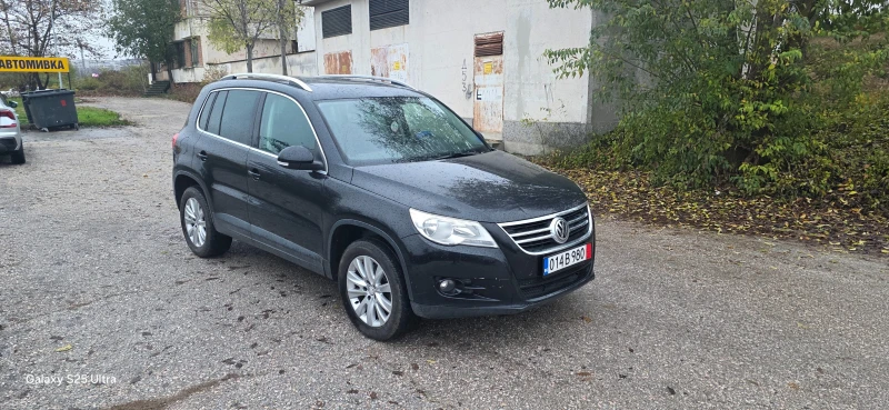 VW Tiguan 2.0d  4x4, снимка 9 - Автомобили и джипове - 52471720