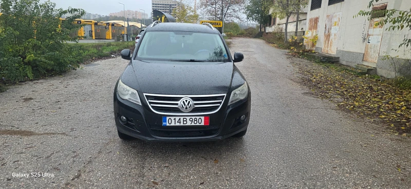 VW Tiguan 2.0d  4x4, снимка 16 - Автомобили и джипове - 52471720
