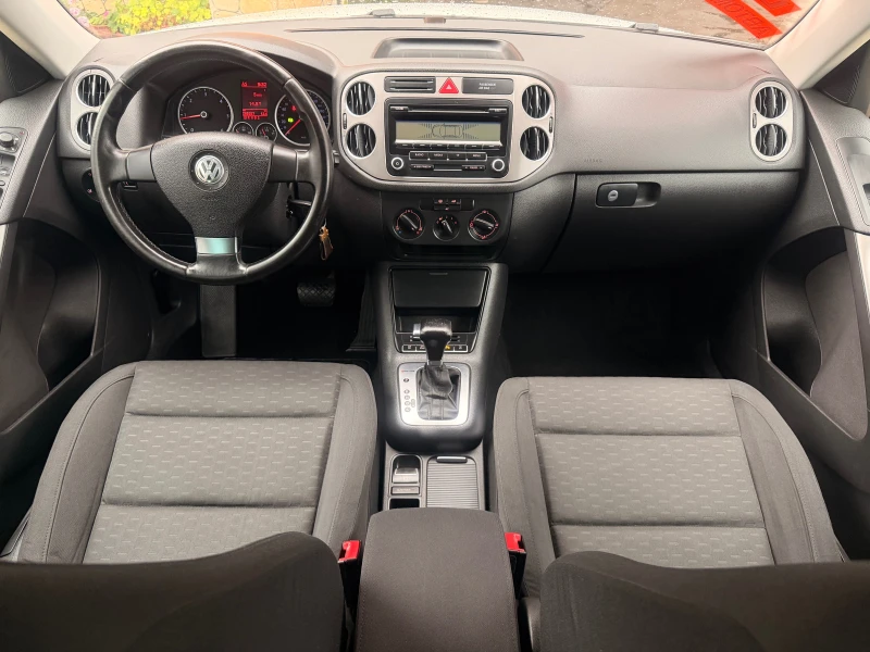 VW Tiguan 2.0TDI* AUT* 4X4* LIZING, снимка 11 - Автомобили и джипове - 52557394