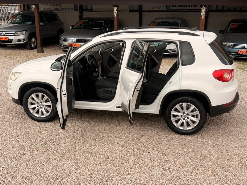 VW Tiguan 2.0TDI* AUT* 4X4* LIZING, снимка 10 - Автомобили и джипове - 52557394