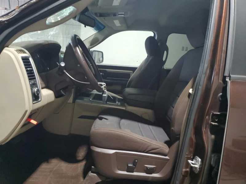 Dodge RAM 1500 5.7 HEMI V8 / 4&#215;4 / Големи хромирани джанти /, снимка 7 - Автомобили и джипове - 52670027